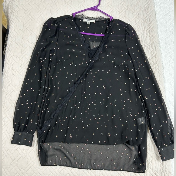 Embroidered Women's Blouse - Picture 2 of 9